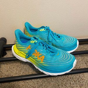 Women's Hoka Mach 5 size US 8